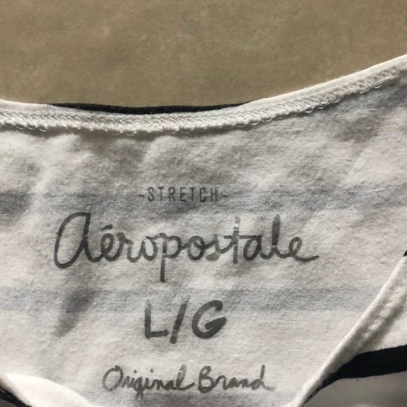 Crop Top Size:L - Picture 2 of 2